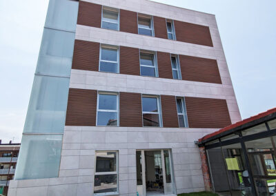 RESIDENCIA SANTA MARIA DE GETXO Revestimiento WPC GEO